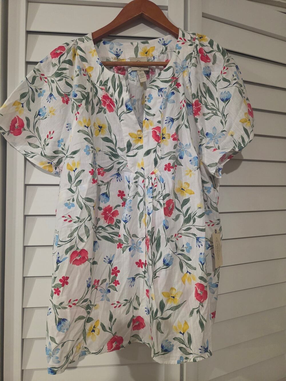St. Johns Bay flowered blouse